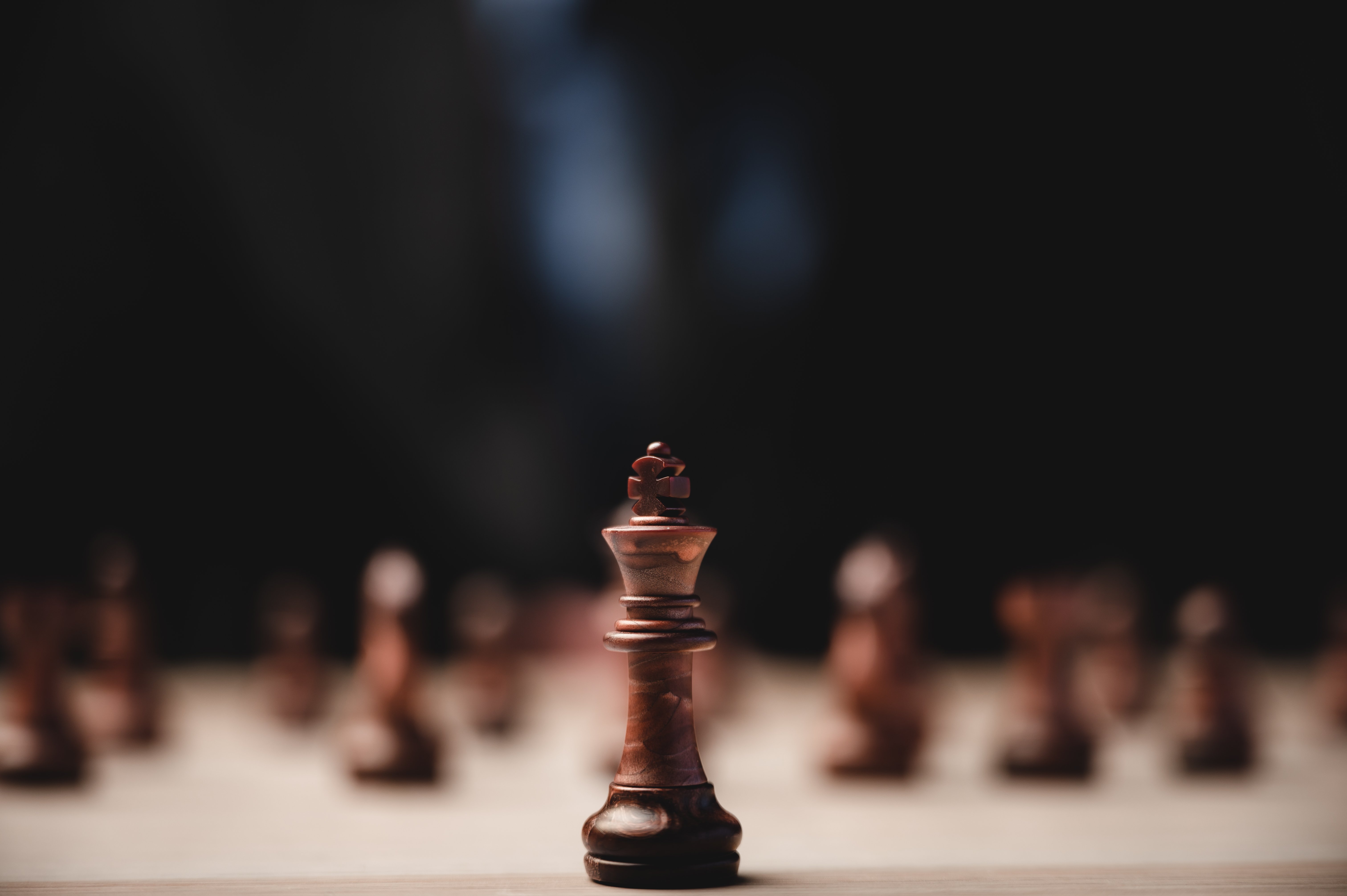 chess-strategy-business-leadership-team-success-concept-game-king-leader-competition-with-teamwork-power-challenge-pawn-piece-playing-board-victory-intelligence-chessboard